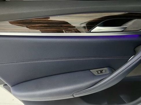 Used 2018 BMW 530e w/ M Sport Package 2 RWD image 46