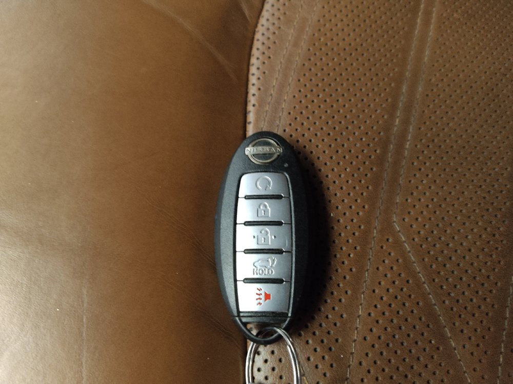 Used 2022 Nissan Pathfinder Platinum w/ Cargo Package FWD image 32