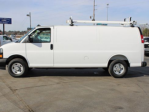 Used 2025 Chevrolet Express 2500 Extended w/ Communications Package image 6