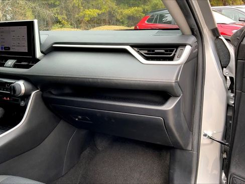 Used 2024 Toyota RAV4 LE image 20