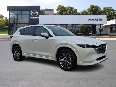 New 2025 MAZDA CX-5 Signature image 1
