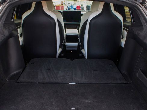 Used 2022 Tesla Model X Plaid image 46