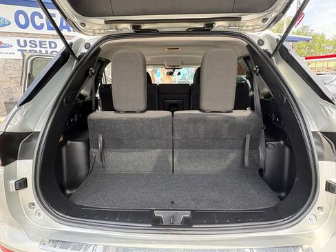 Used 2022 Mitsubishi Outlander ES AWD/4WD image 16
