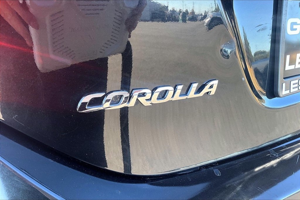 Used 2016 Toyota Corolla LE FWD image 8