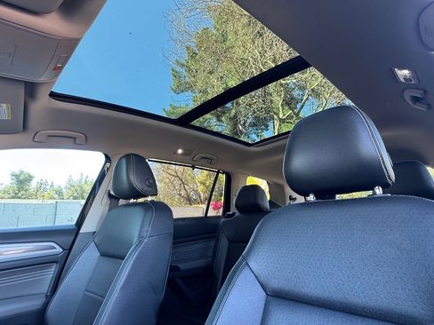 Used 2021 Volkswagen Atlas SE w/ Panoramic Sunroof Package image 15