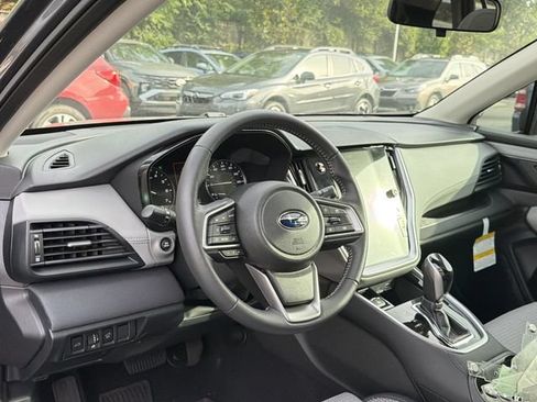 Used 2025 Subaru Outback Premium AWD/4WD image 10