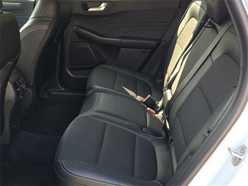 New 2025 Ford Escape SE image 15