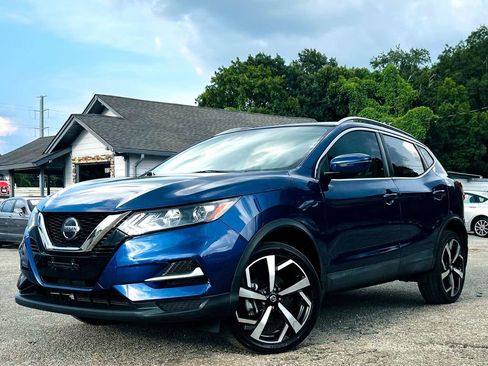 Used 2020 Nissan Rogue Sport SL image 2