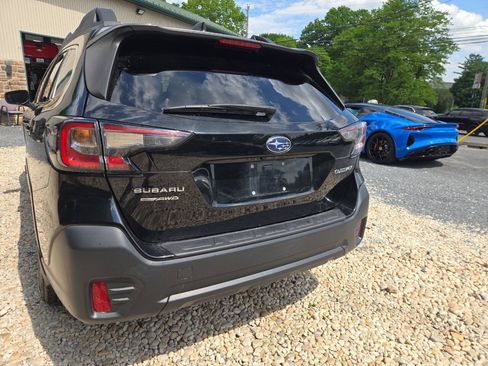 Used 2022 Subaru Outback Premium AWD/4WD image 5