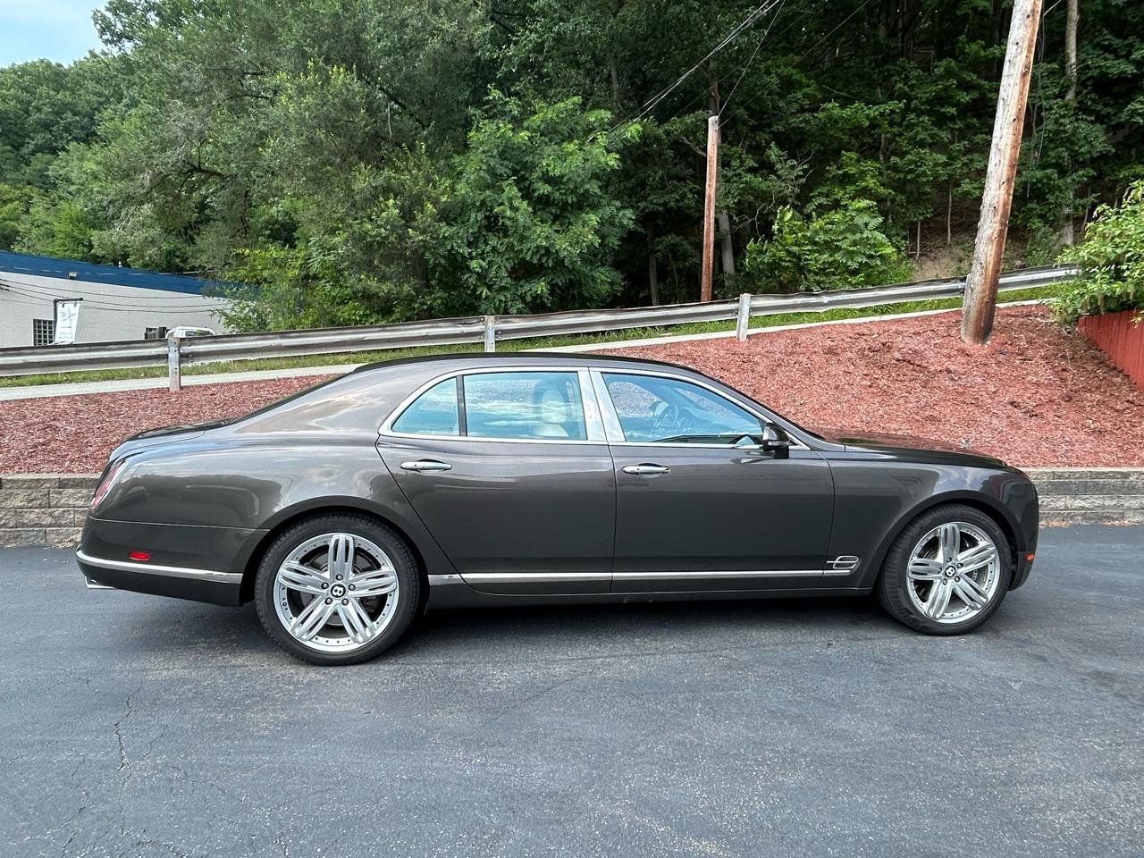 Used 2011 Bentley Mulsanne RWD image 6