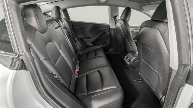 Used 2023 Tesla Model 3 Standard Range RWD image 17
