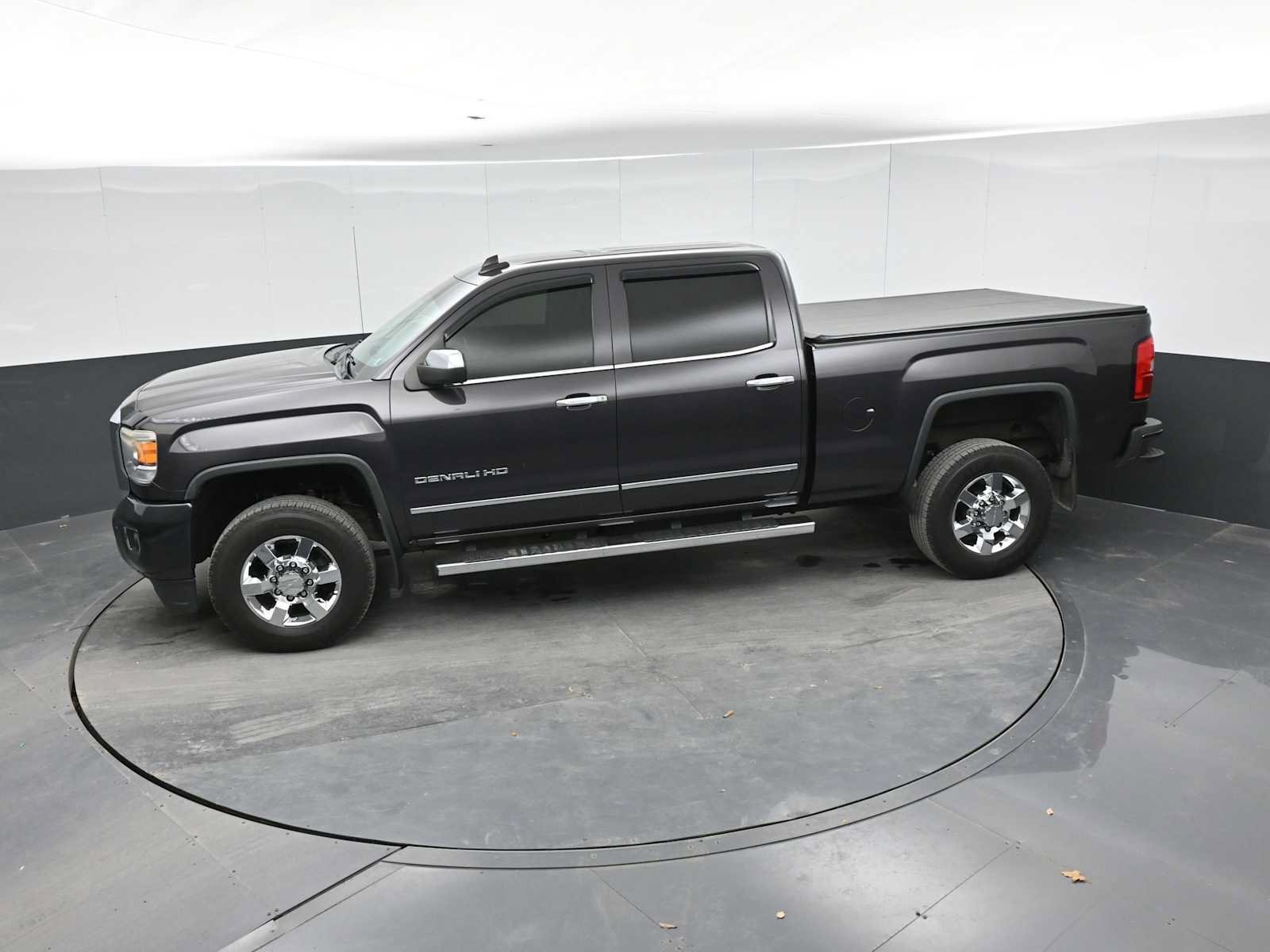 Used 2015 GMC Sierra 2500 Denali w/ Driver Alert Package AWD/4WD image 36