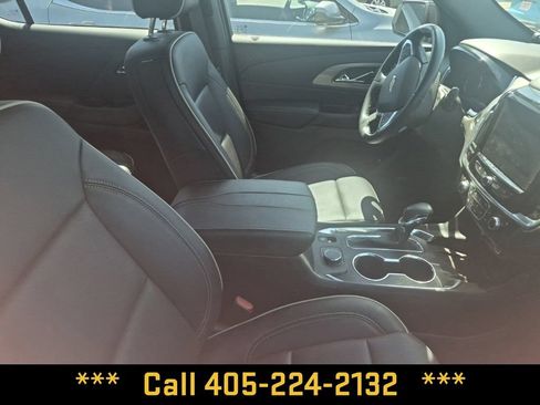 Used 2022 Chevrolet Traverse Premier w/ LPO, Blackout Package FWD image 34