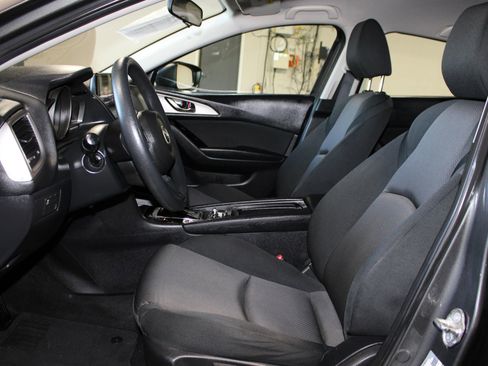Used 2017 MAZDA MAZDA3 Sport FWD image 24
