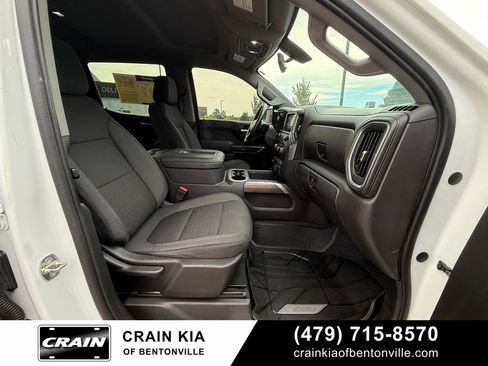 Used 2019 Chevrolet Silverado 1500 RST AWD/4WD image 31
