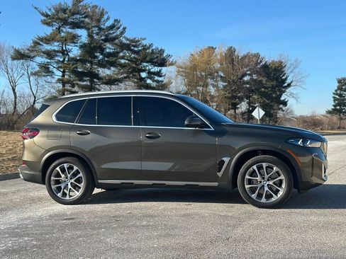 Certified 2024 BMW X5 xDrive40i w/ Premium Package image 8