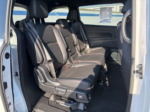 Certified 2023 Honda Odyssey Sport image 25