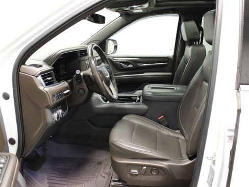 Used 2022 GMC Yukon Denali image 19