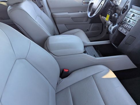 Used 2010 Honda Pilot EX-L image 11