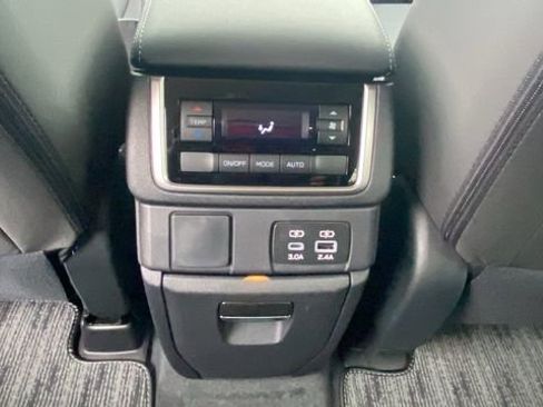 Certified 2025 Subaru Ascent Premium image 17