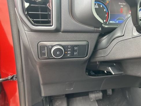 Used 2024 Ford Bronco Sport Outer Banks w/ Tech Package AWD/4WD image 18