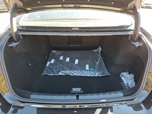 Used 2024 BMW i7 eDrive50 w/ M Sport Package image 28