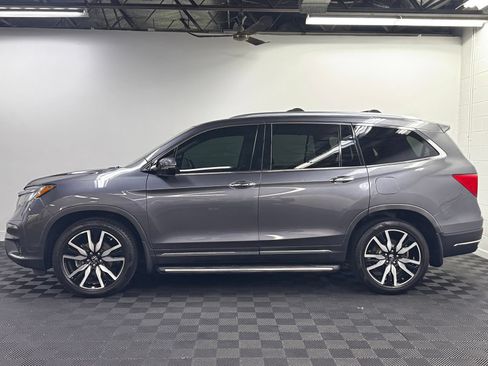 Used 2019 Honda Pilot Touring image 3