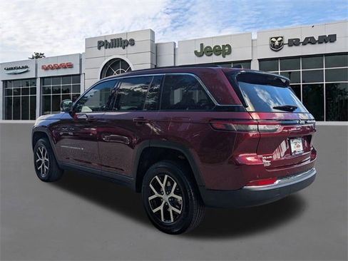 New 2025 Jeep Grand Cherokee Limited w/ Luxury Tech Group II image 6