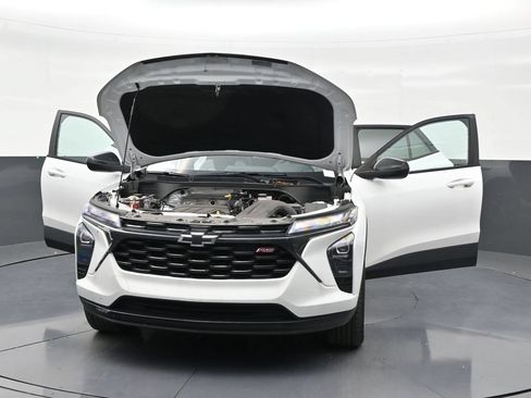 Used 2024 Chevrolet Trax RS w/ Driver Confidence Package FWD image 33