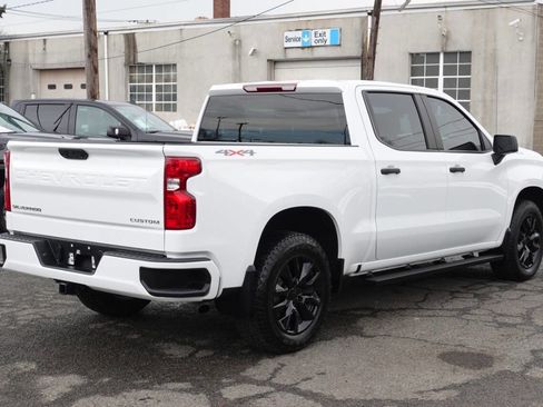 Used 2023 Chevrolet Silverado 1500 Custom image 3