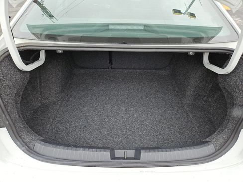 Used 2025 Volkswagen Jetta Sport FWD image 28