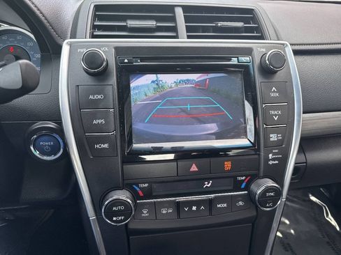 Used 2015 Toyota Camry XLE FWD image 16