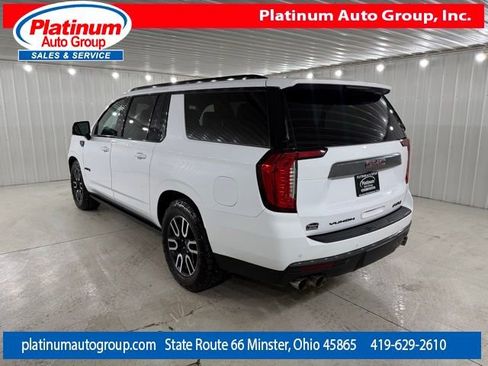 Used 2022 GMC Yukon XL AT4 image 3