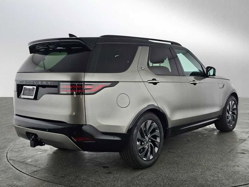 Certified 2024 Land Rover Discovery Dynamic SE image 5