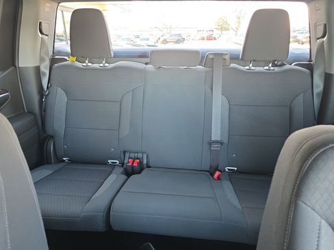 Used 2023 GMC Sierra 1500 SLE image 25