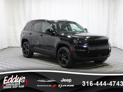 Used 2023 Jeep Grand Cherokee Limited w/ Black Appearance Package