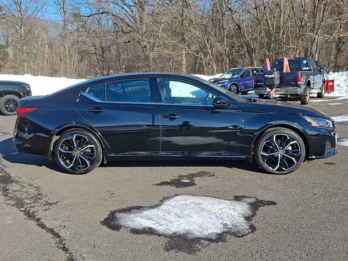 Certified 2024 Nissan Altima 2.5 SR w/ SR Premium Package image 7