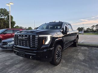 Used 2025 GMC Sierra 2500 Denali Ultimate w/ Max Trailering Package AWD/4WD video 1