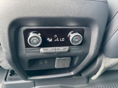 Used 2025 Buick Enclave Sport Touring w/ Power Package image 12