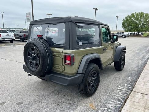 Used 2025 Jeep Wrangler Sport AWD/4WD image 5