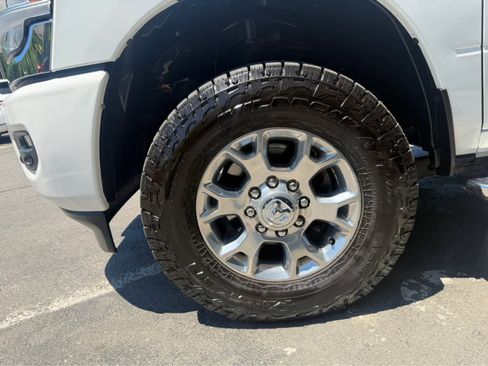 Used 2024 RAM 2500 Laramie AWD/4WD image 13