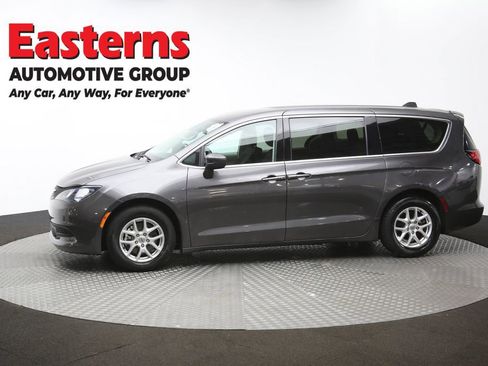 Used 2023 Chrysler Voyager LX image 59