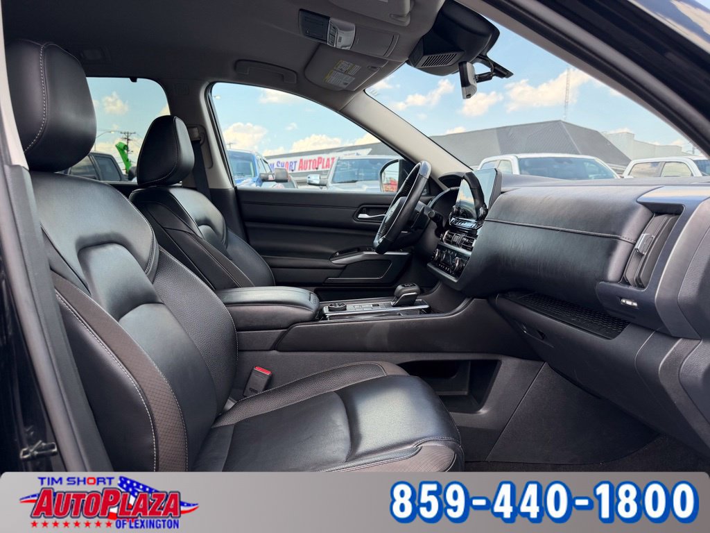 Used 2024 Nissan Pathfinder SL AWD/4WD image 35