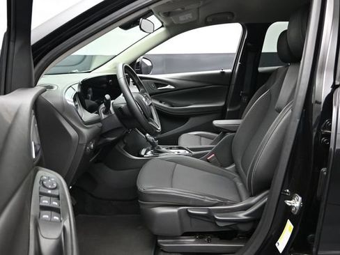 Used 2025 Buick Encore GX Preferred AWD/4WD image 18