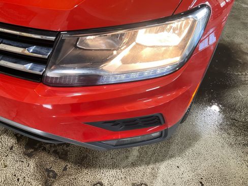 Used 2018 Volkswagen Tiguan SEL image 18