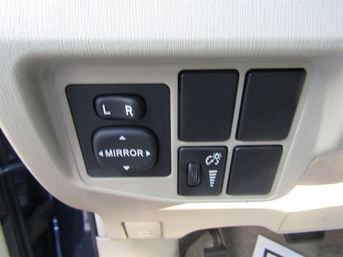 Used 2010 Toyota Prius image 32