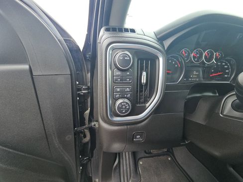 Used 2021 Chevrolet Silverado 2500 LT w/ Midnight Edition image 23