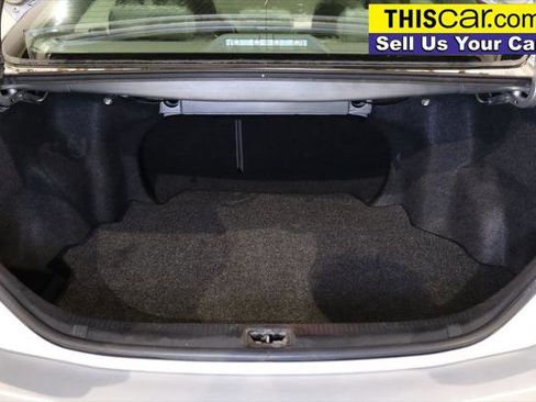 Used 2011 Toyota Camry LE image 22