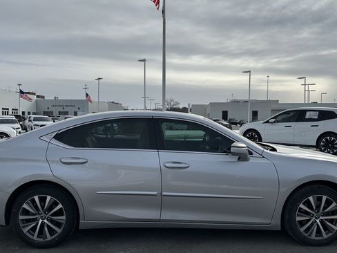 Used 2019 Lexus ES 350 image 11