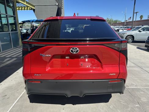 Used 2024 Toyota bZ4X XLE w/ Weather Package image 12